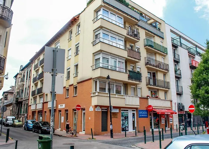 Lovely Corvin Apartment Budapest